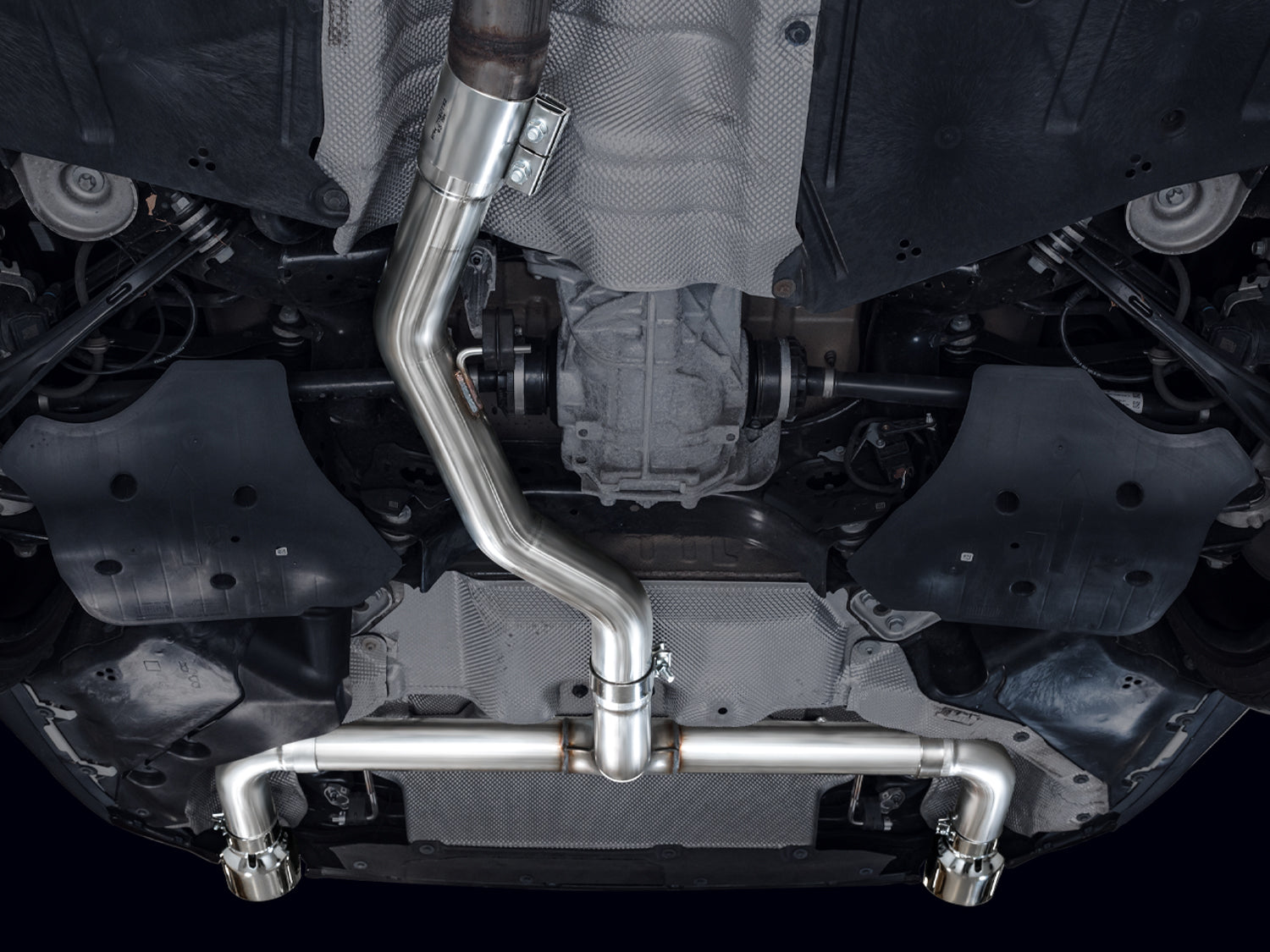 AWE Track Edition Axleback Exhaust for BMW G2X 330i/430i - Chrome Silver - Mounted