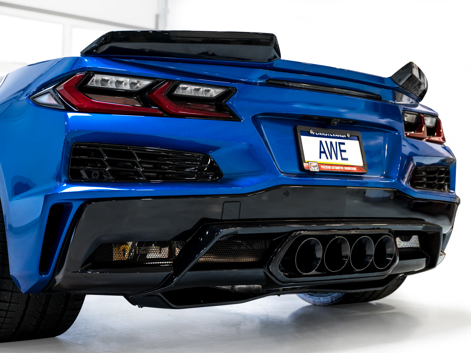 AWE SwitchPath Exhaust for C8 Corvette Z06 - Diamond Black Tips - Mounted
