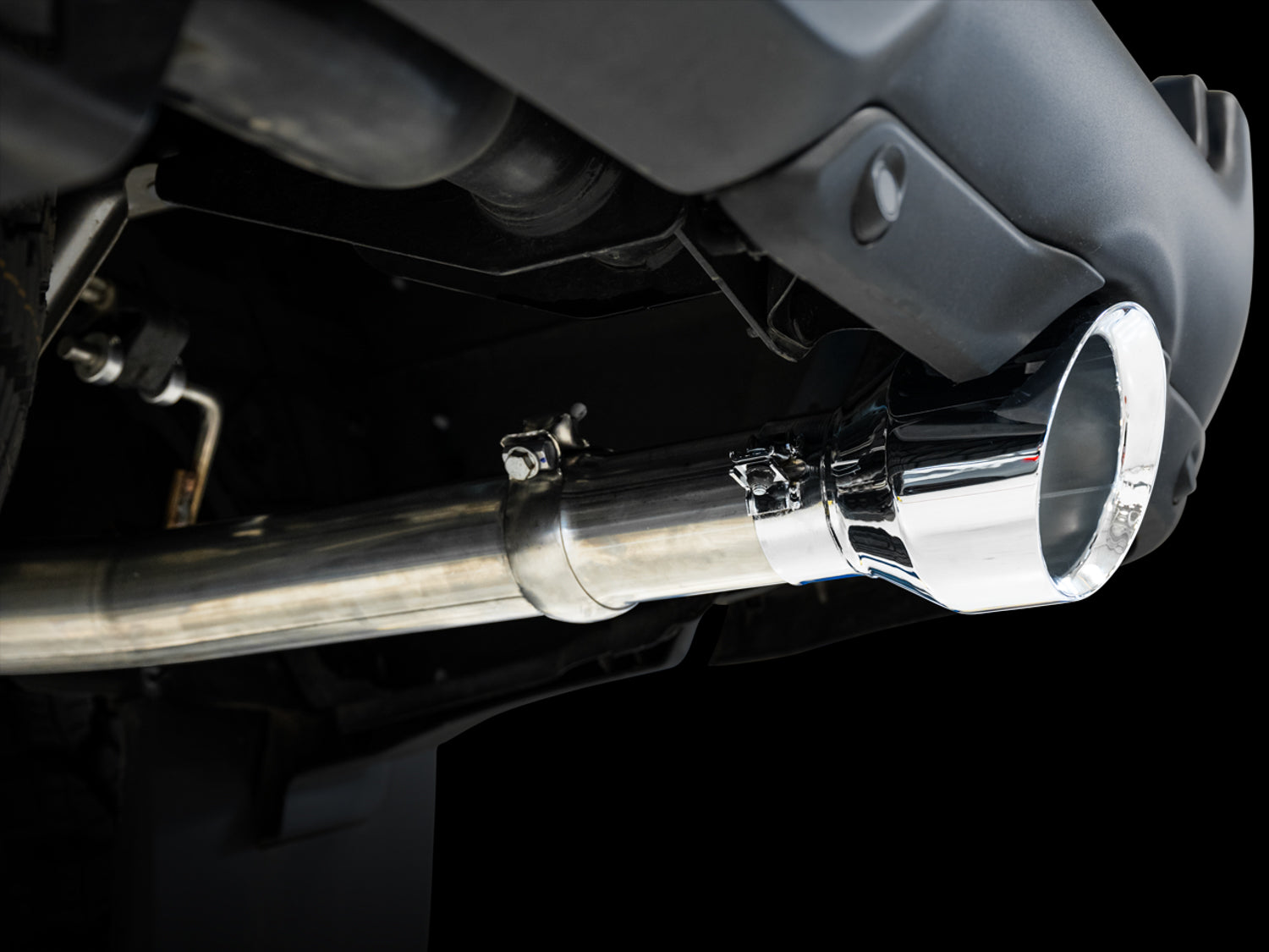 AWE 0FG Dual Rear Exit Catback for 4th Gen RAM 1500 5.7L (with bumper cutouts) - Chrome Silver Tips - Mounted