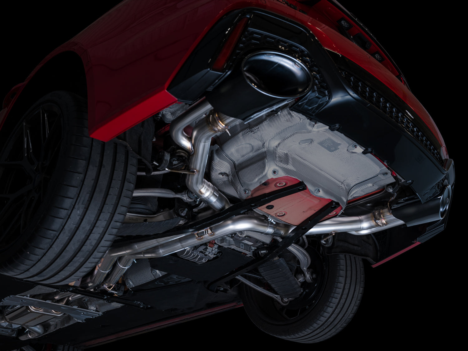 AWE SwitchPath™ Exhaust for C8 Audi RS 6/RS 7 - Diamond Black RS-style Tips - Mounted