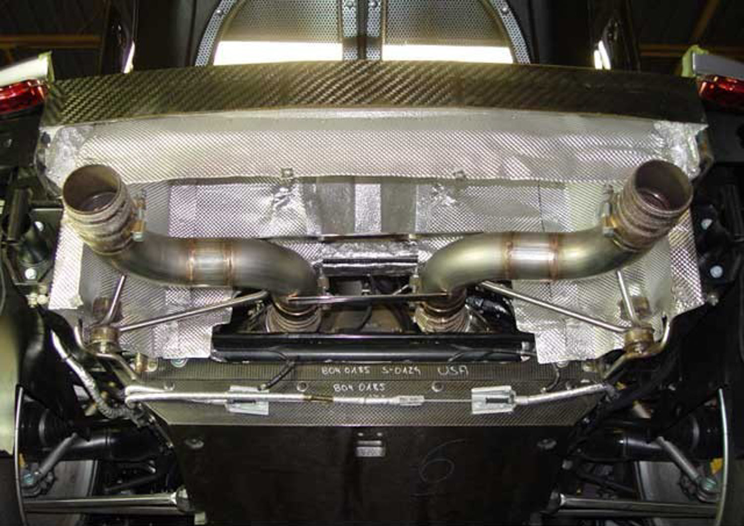 AWE Performance Straight Pipe Kit for Porsche Carrera GT - Mounted
