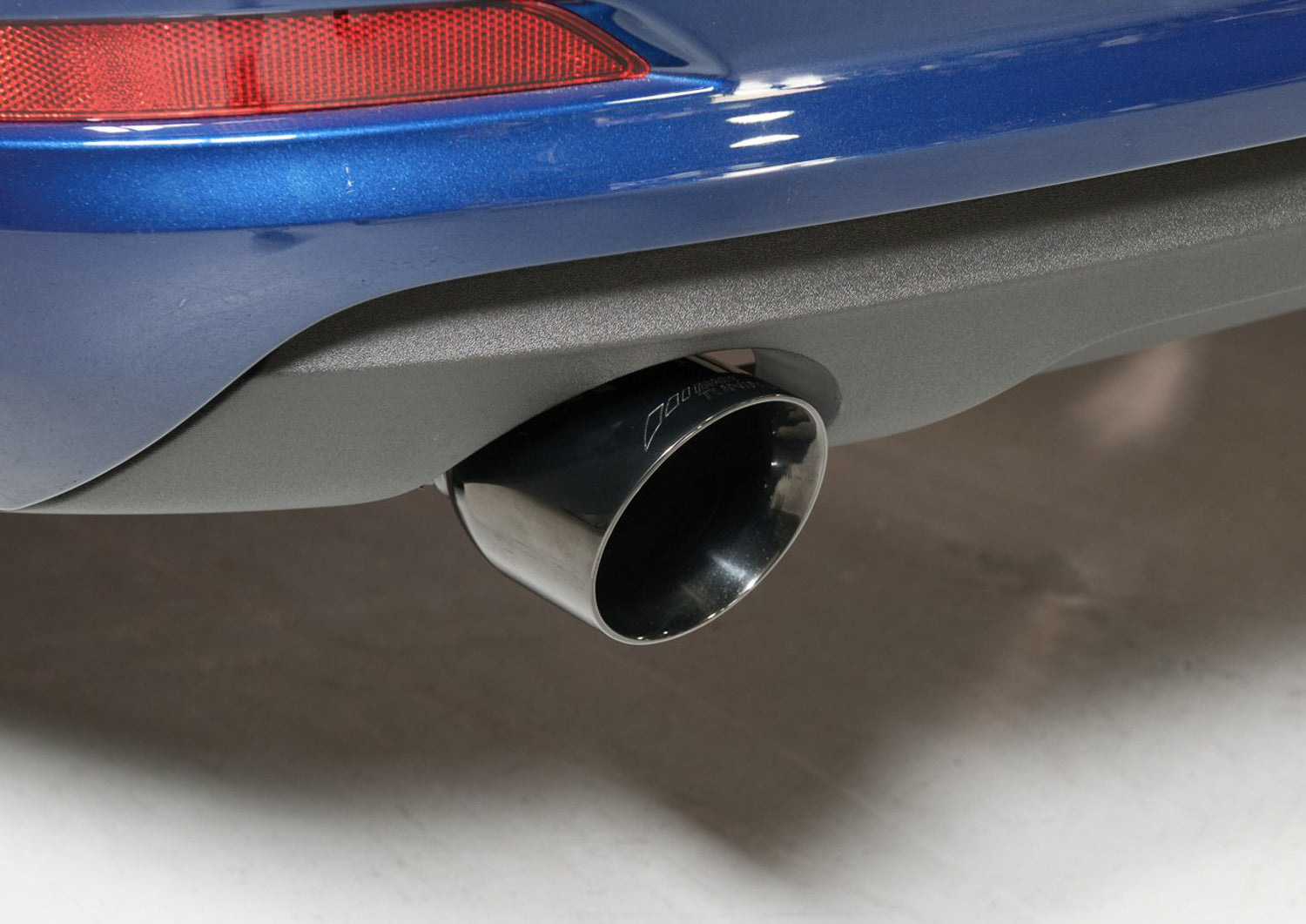 AWE Touring Edition Exhaust for Audi 8V A3 2.0T - Dual Outlet, Diamond Black 90 mm Tips - Mounted