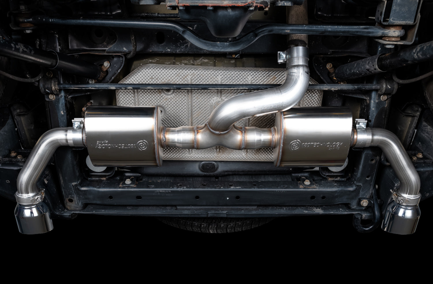 AWE Tread Edition Axleback Dual Exhaust for Jeep JK/JKU 3.6L - Chrome Silver Tips - Mounted
