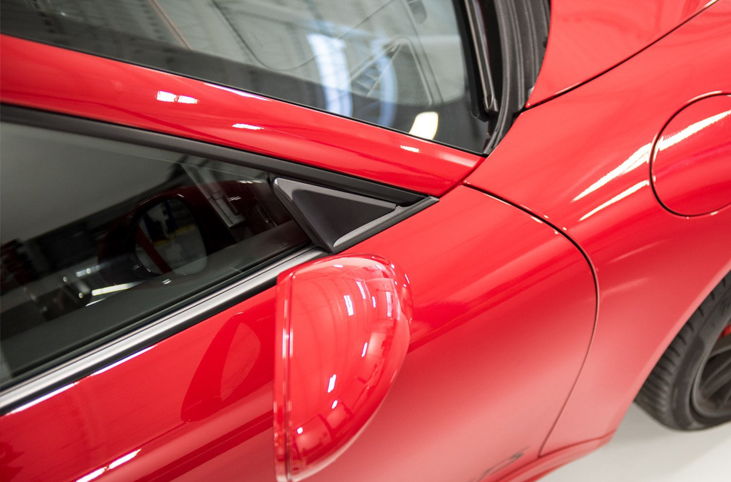 AWE AWE Foiler™ Diffuser for Porsche 991/981/718 - Mounted
