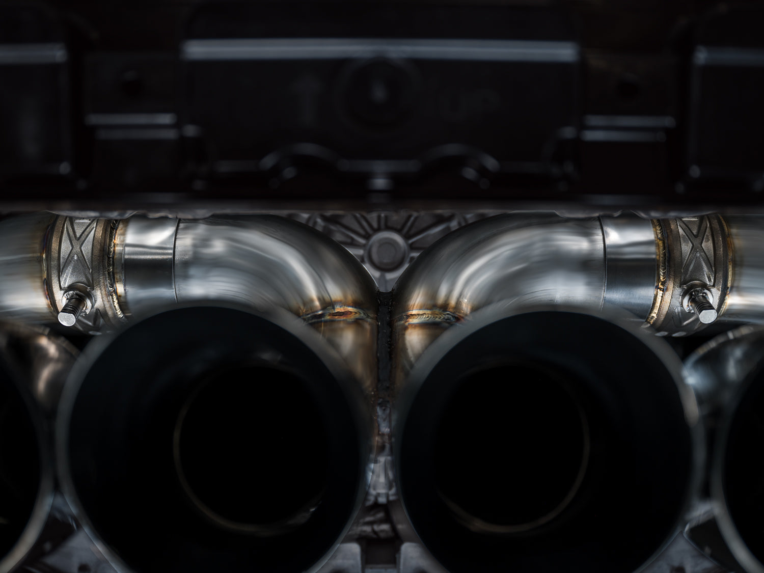 AWE SwitchPath Exhaust for C8 Corvette Z06 - Diamond Black Tips - Mounted