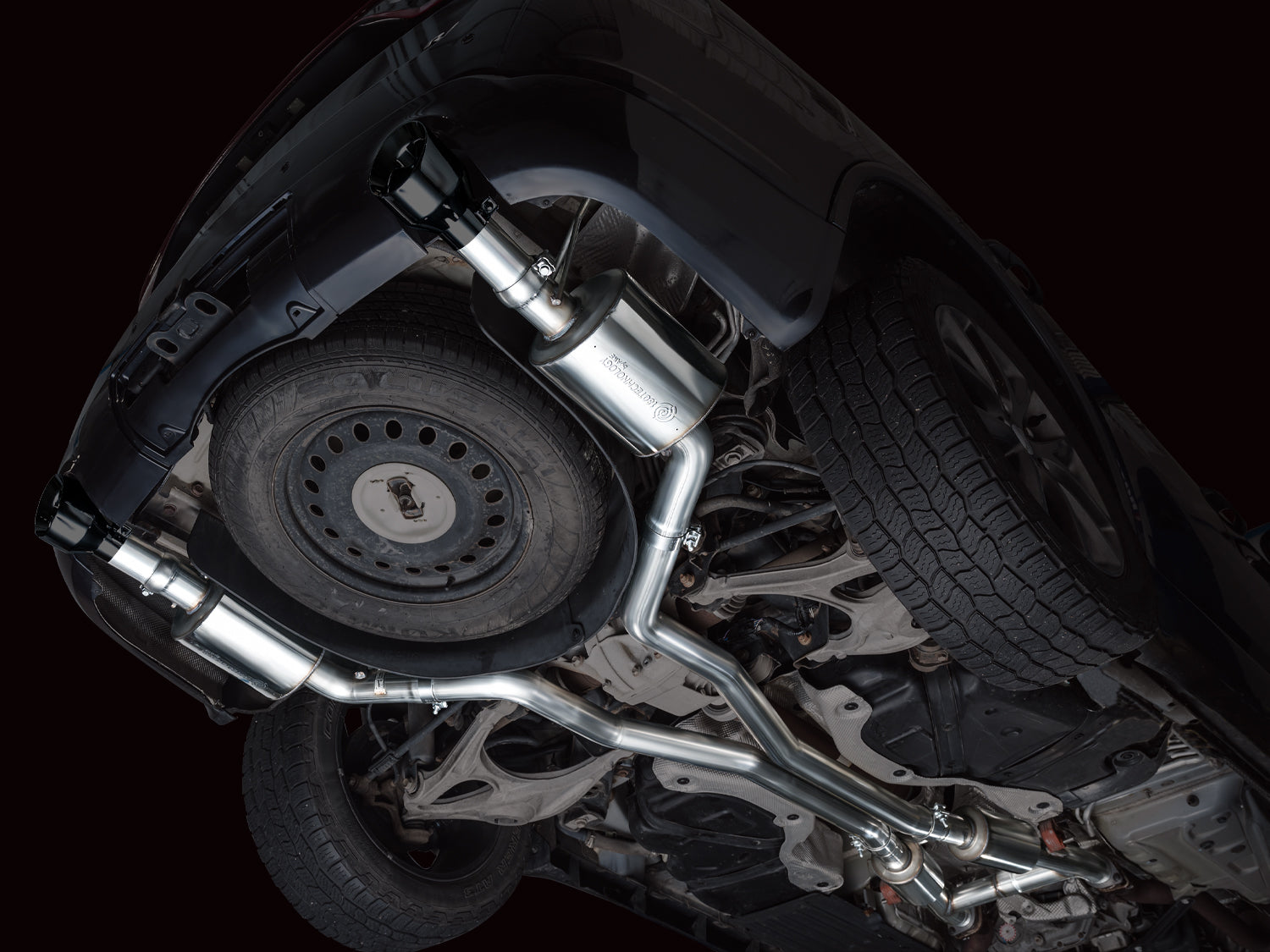 AWE Touring Edition Exhaust for Dodge Durango 3.6 / 5.7 - Diamond Black Tips - Mounted