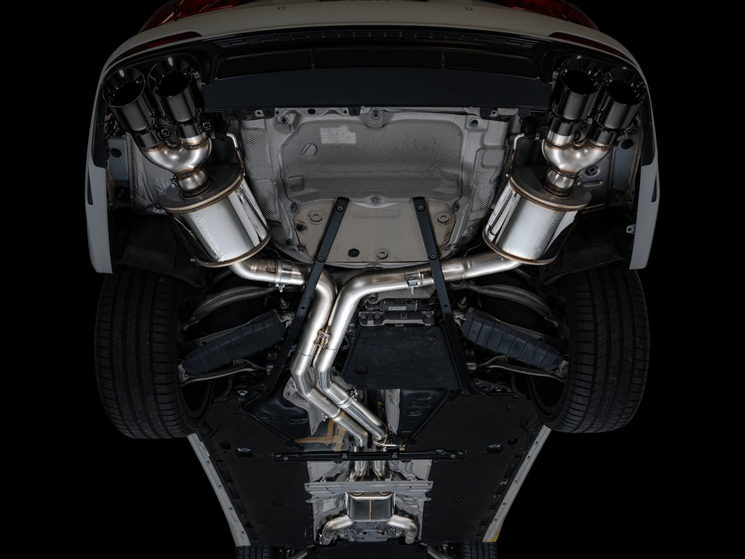 AWE Touring Edition Exhaust for Audi C8 S6/S7 - Diamond Black Tips - Mounted