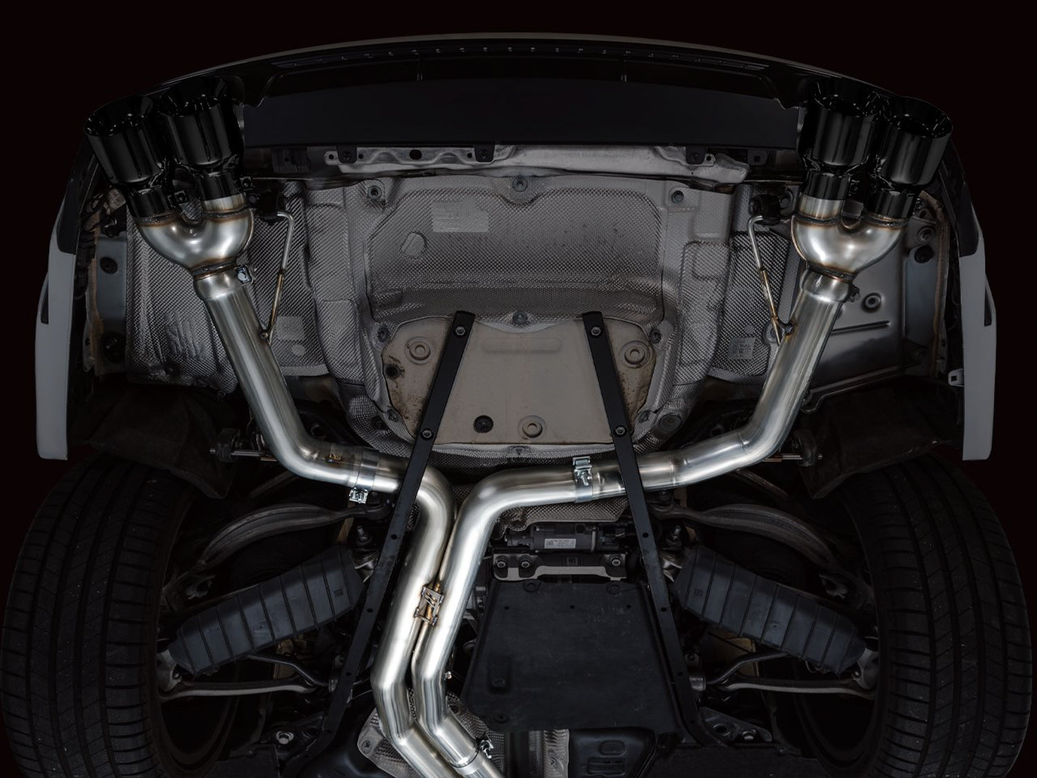 AWE Track Edition Exhaust for Audi C8 S6/S7 - Diamond Black Tips - Mounted