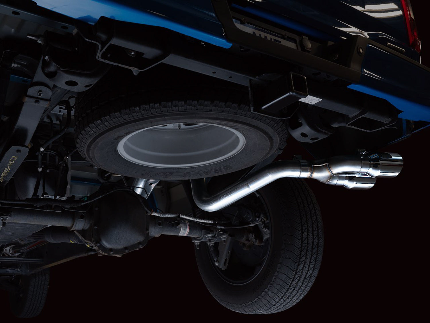 AWE 0FG Dual Side Exit Exhaust for '21+ Ford F-150 - 4.5" Chrome Silver Tips - Mounted