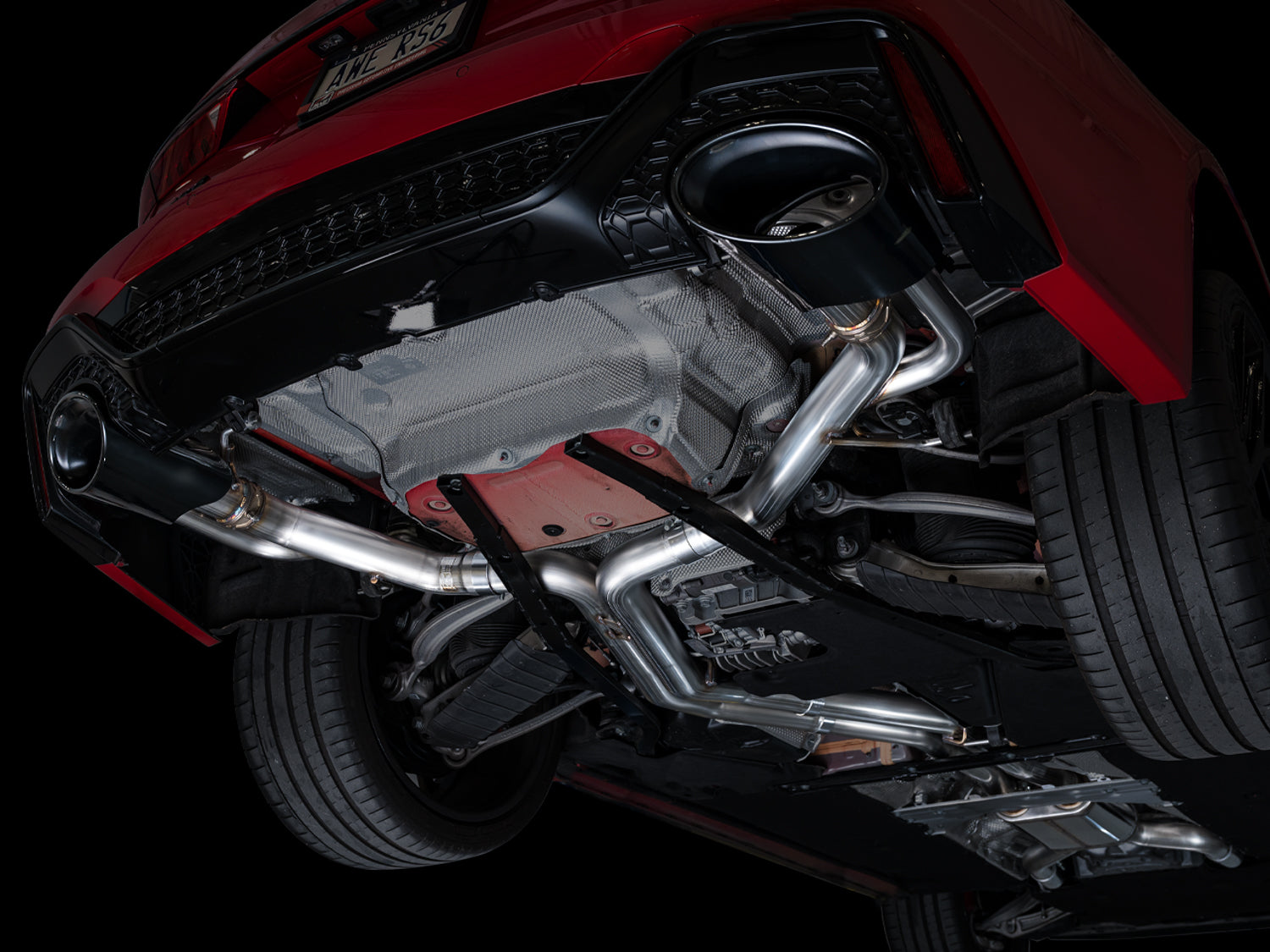 AWE SwitchPath™ Exhaust for C8 Audi RS 6/RS 7 - Diamond Black RS-style Tips - Mounted