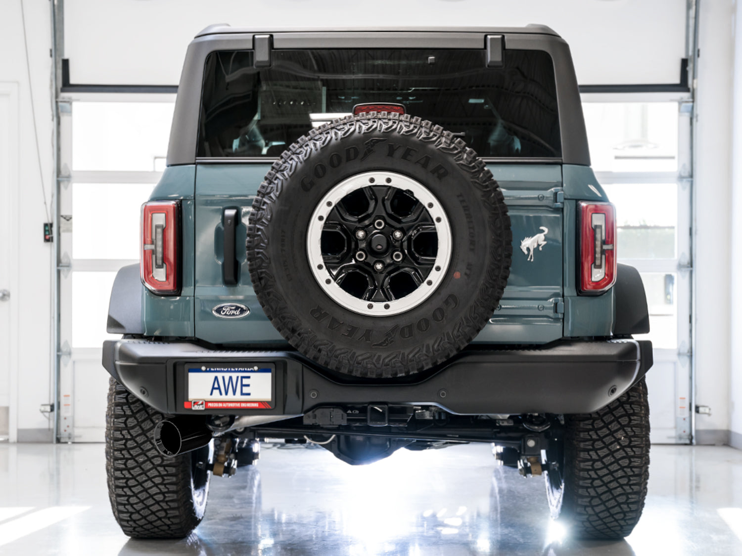 AWE 0FG Catback Exhaust for Ford Bronco with BashGuard™ - Single 5" Diamond Black Tip - Mounted