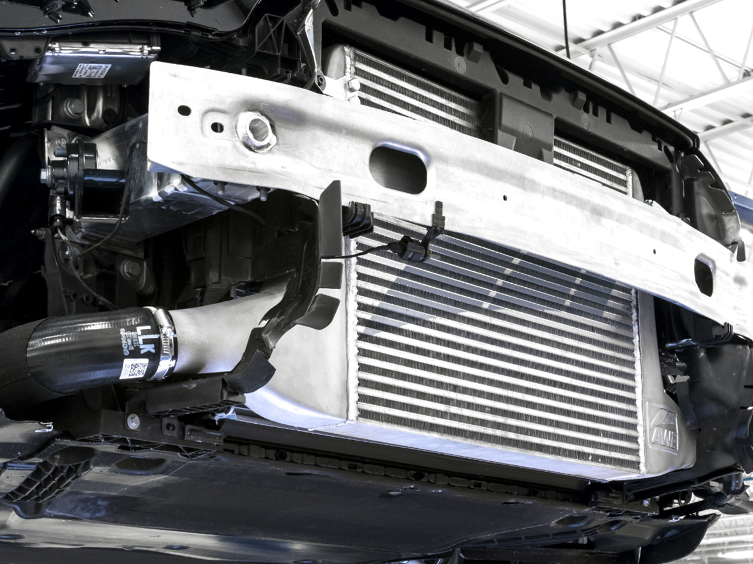AWE ColdFront™ Intercooler for the Audi B9 A4 / A5 2.0T & S4 / S5 3.0T - out of package