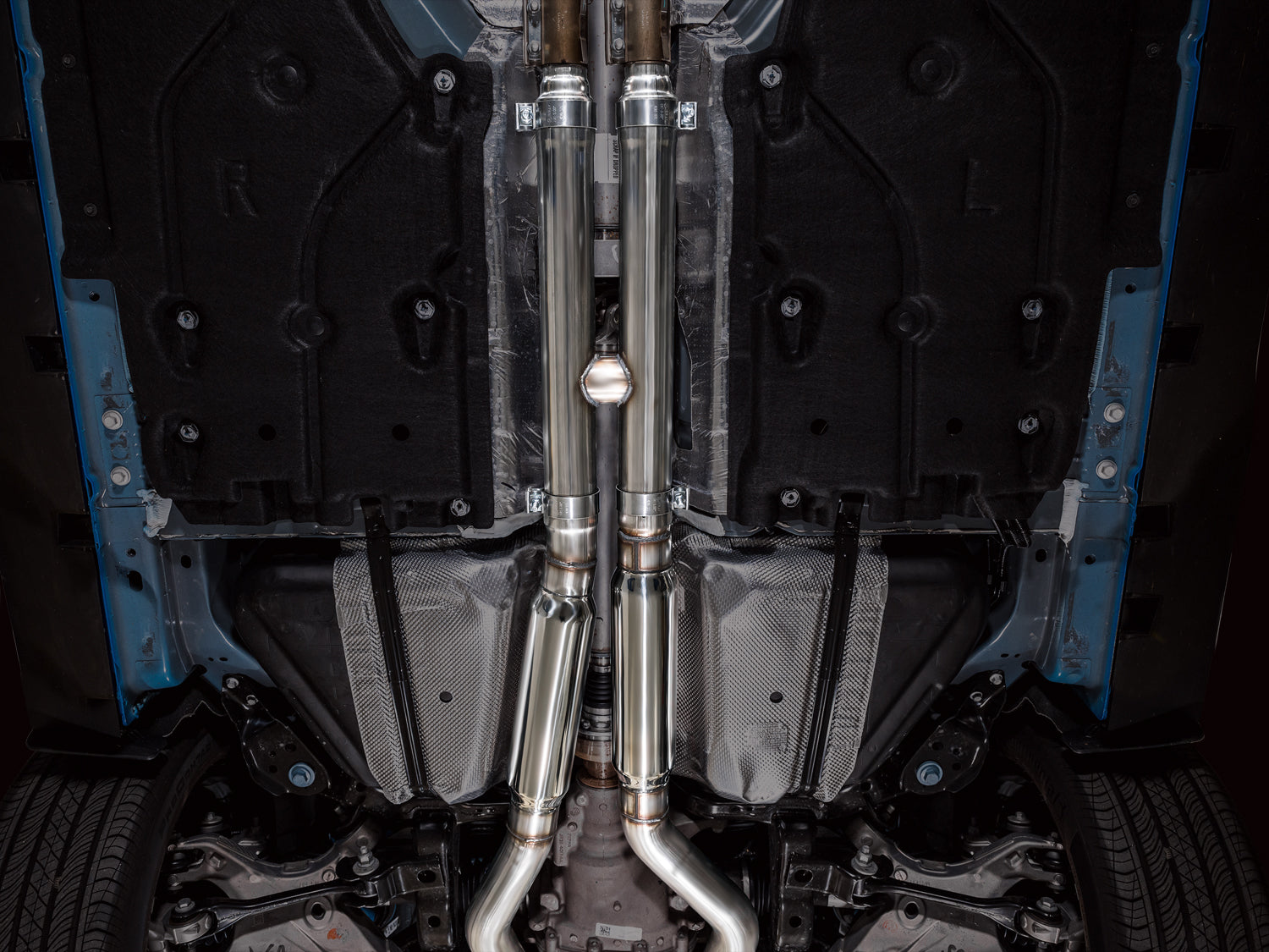 AWE Touring Edition Exhaust for S650 Ford Mustang GT Fastback - Dual Diamond Black Tips - Mounted