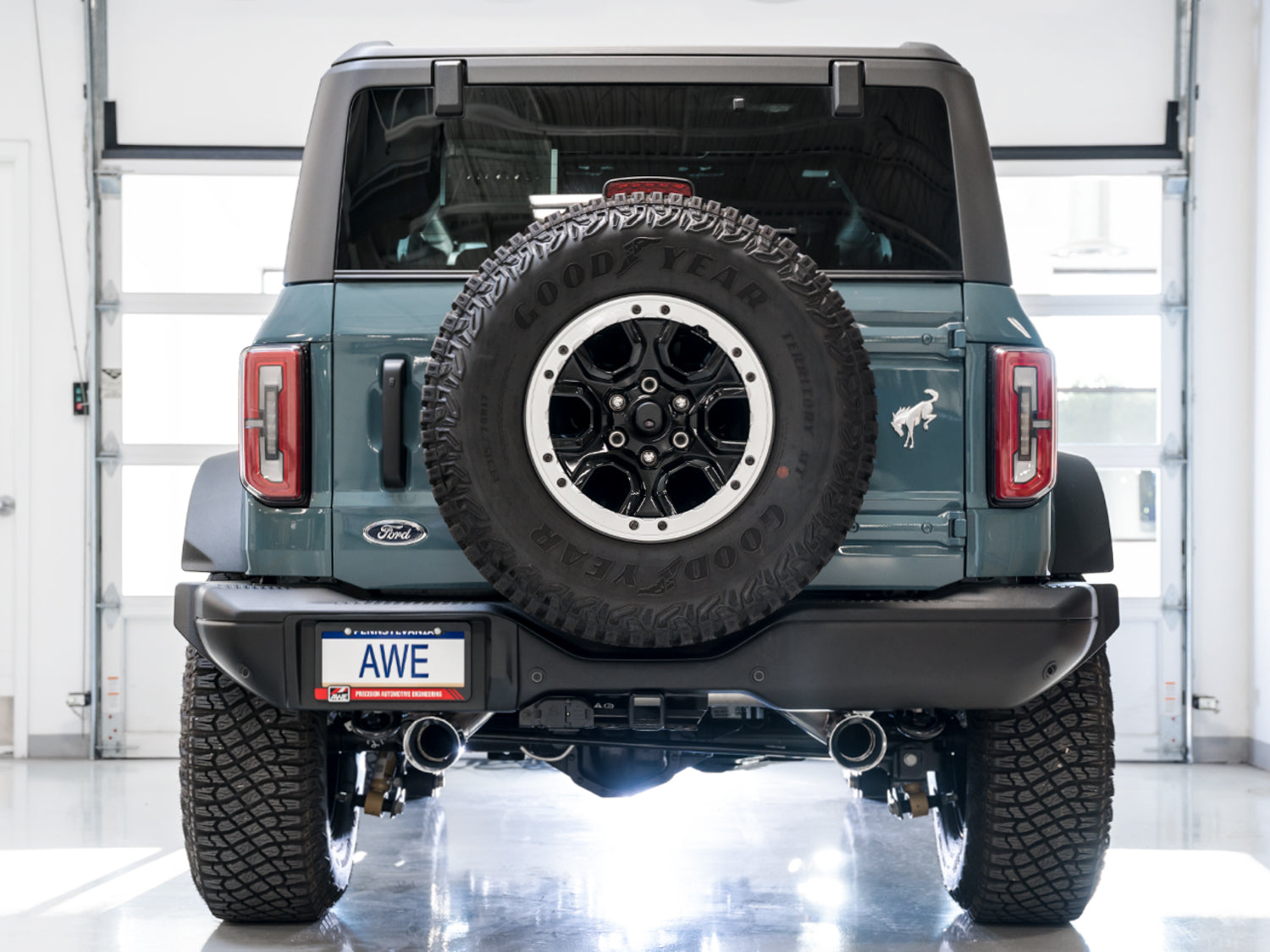 AWE 0FG Catback Exhaust for Ford Bronco with BashGuard™ - Dual 4.5" Chrome Silver Tips - Mounted
