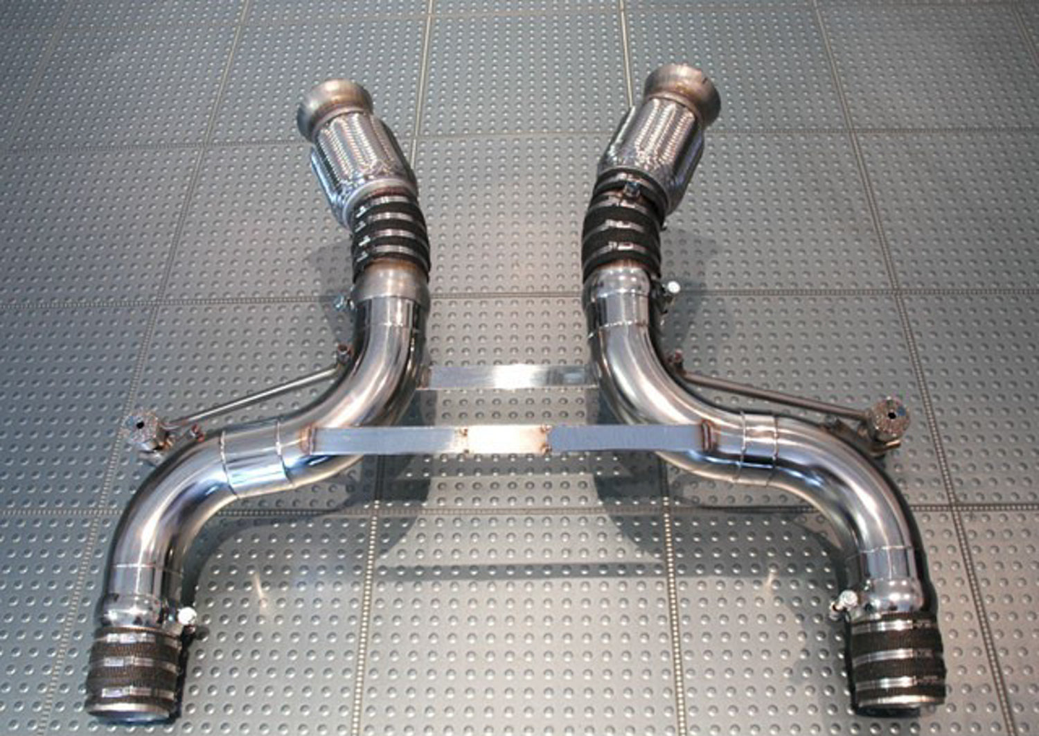 AWE Performance Straight Pipe Kit for Porsche Carrera GT - Primary