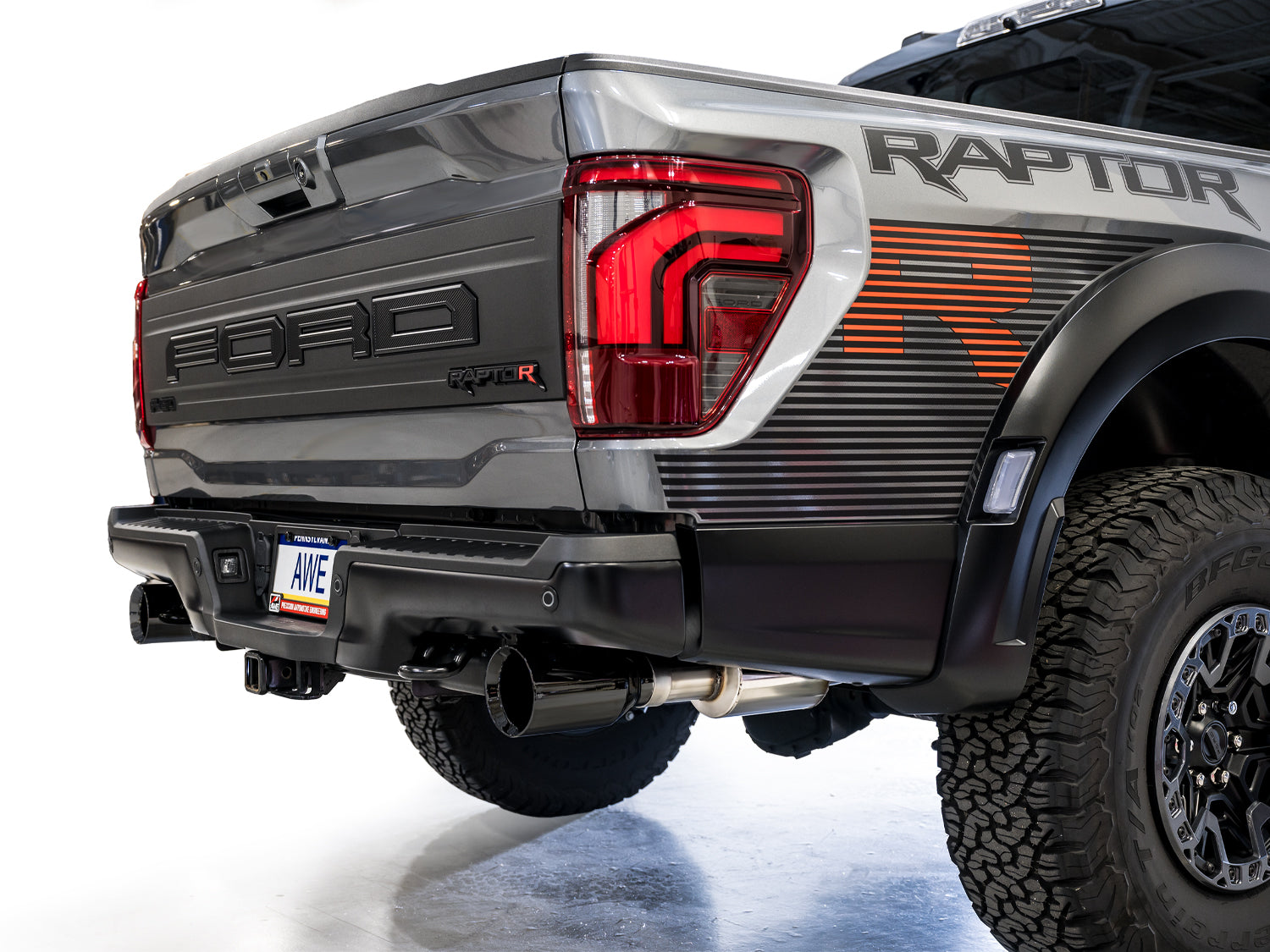 AWE SwitchPath™ Exhaust for Gen 3 Raptor R - Diamond Black Tips - Mounted