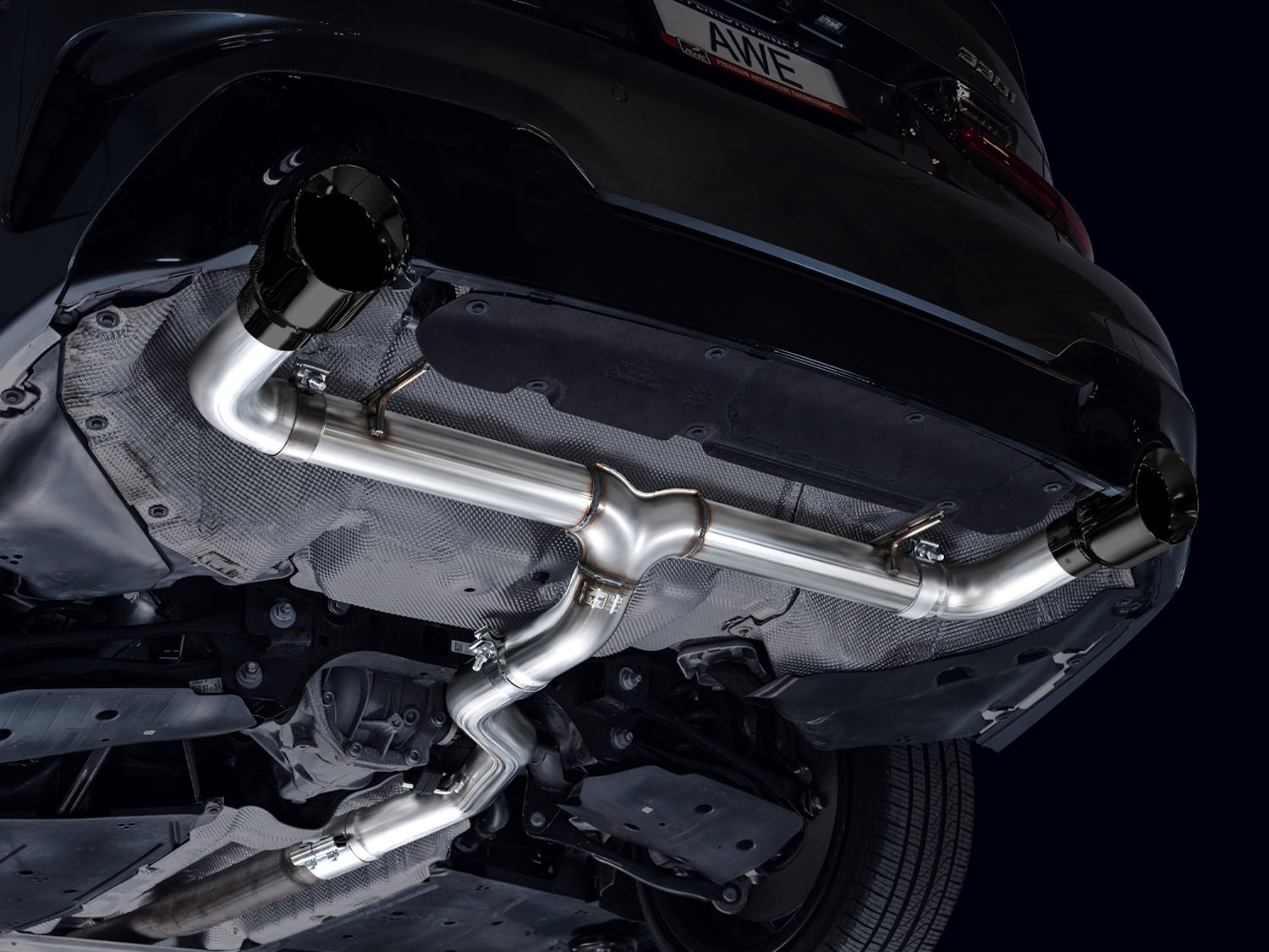 AWE Track Edition Axleback Exhaust for BMW G2X 330i/430i - Diamond Black - Mounted