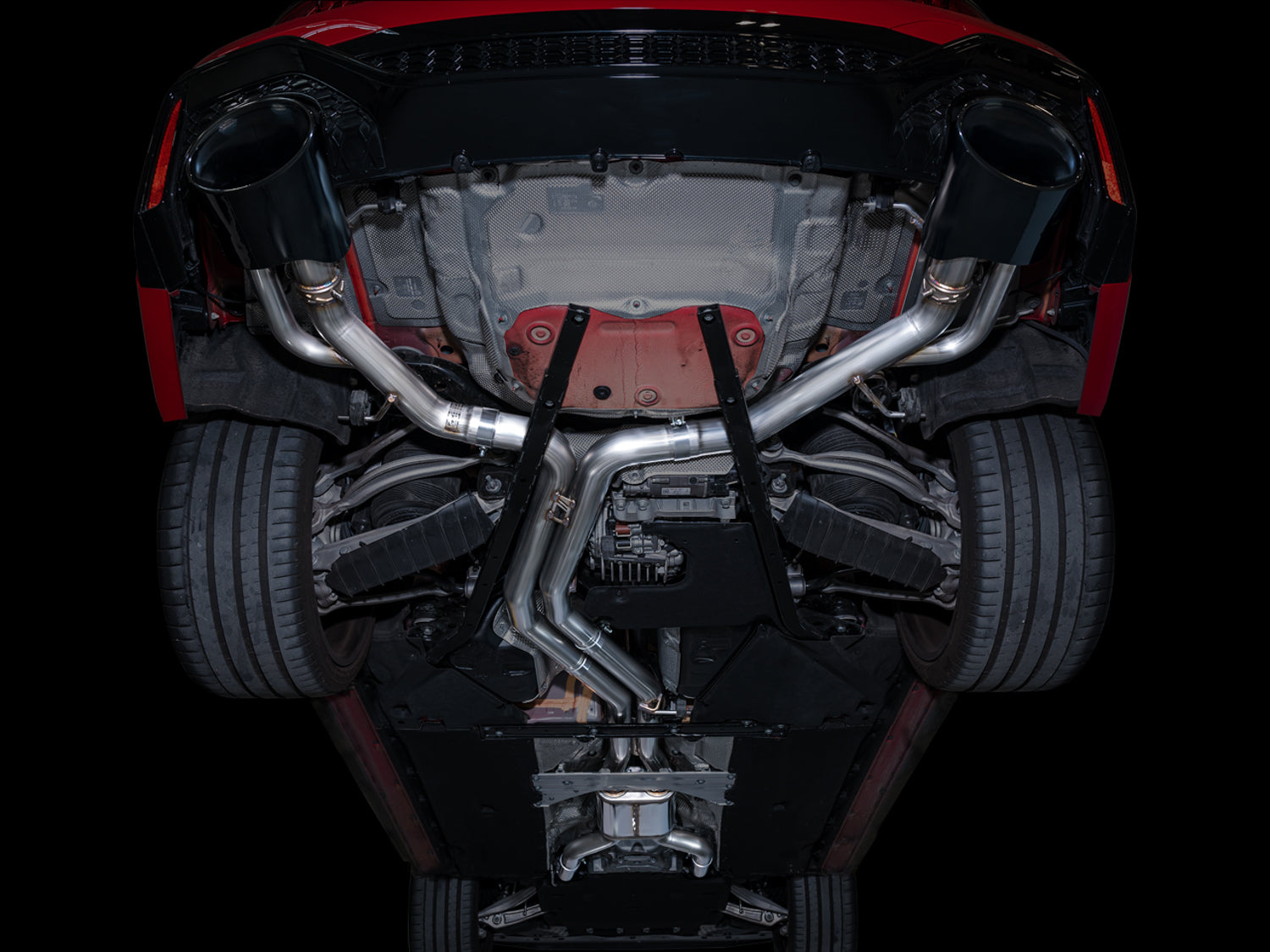 AWE SwitchPath™ Exhaust for C8 Audi RS 6/RS 7 - Diamond Black RS-style Tips - Mounted