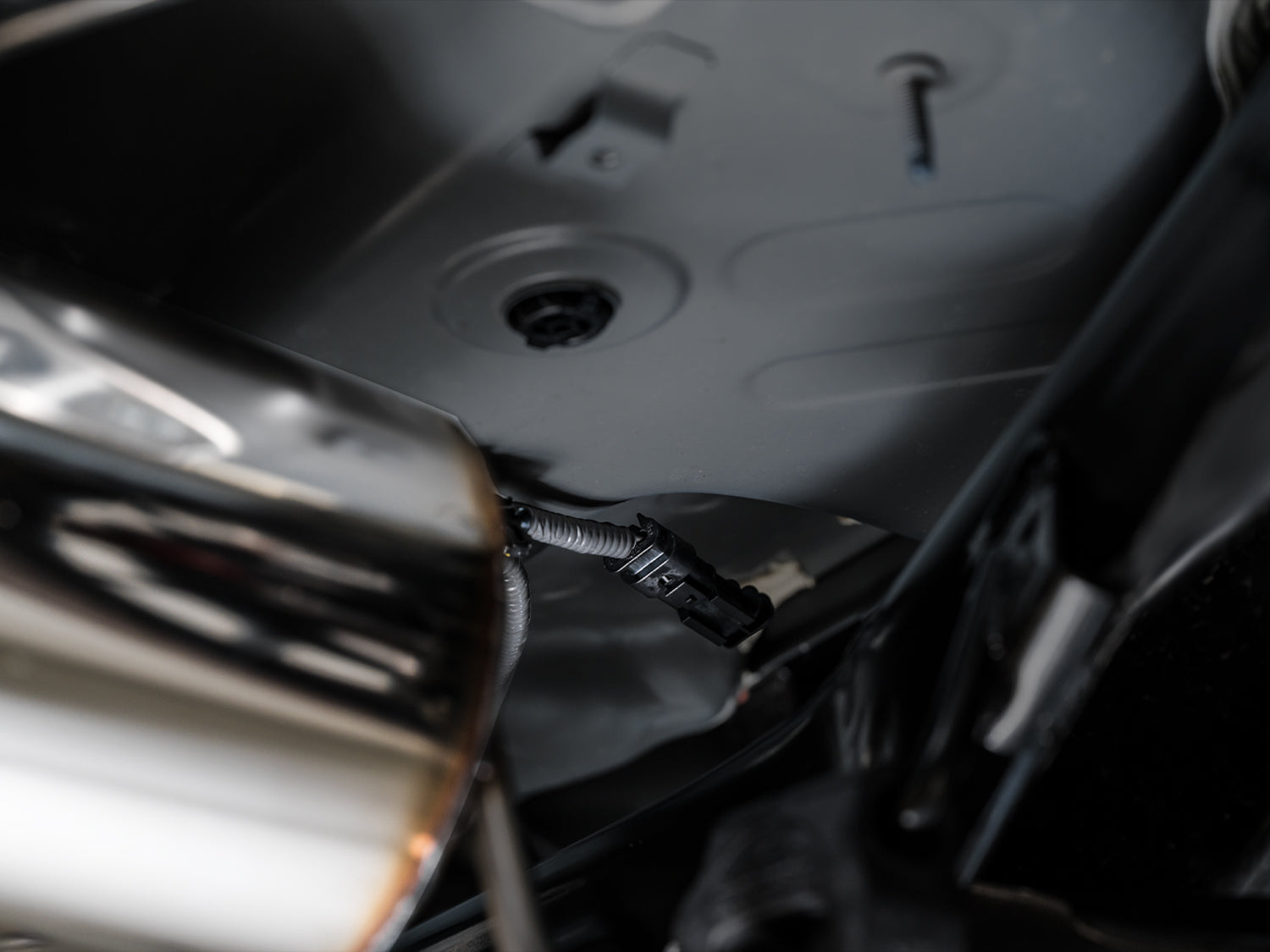 AWE Touring Edition Exhaust for FL5 Civic Type R - Triple Diamond Black Tips - Mounted