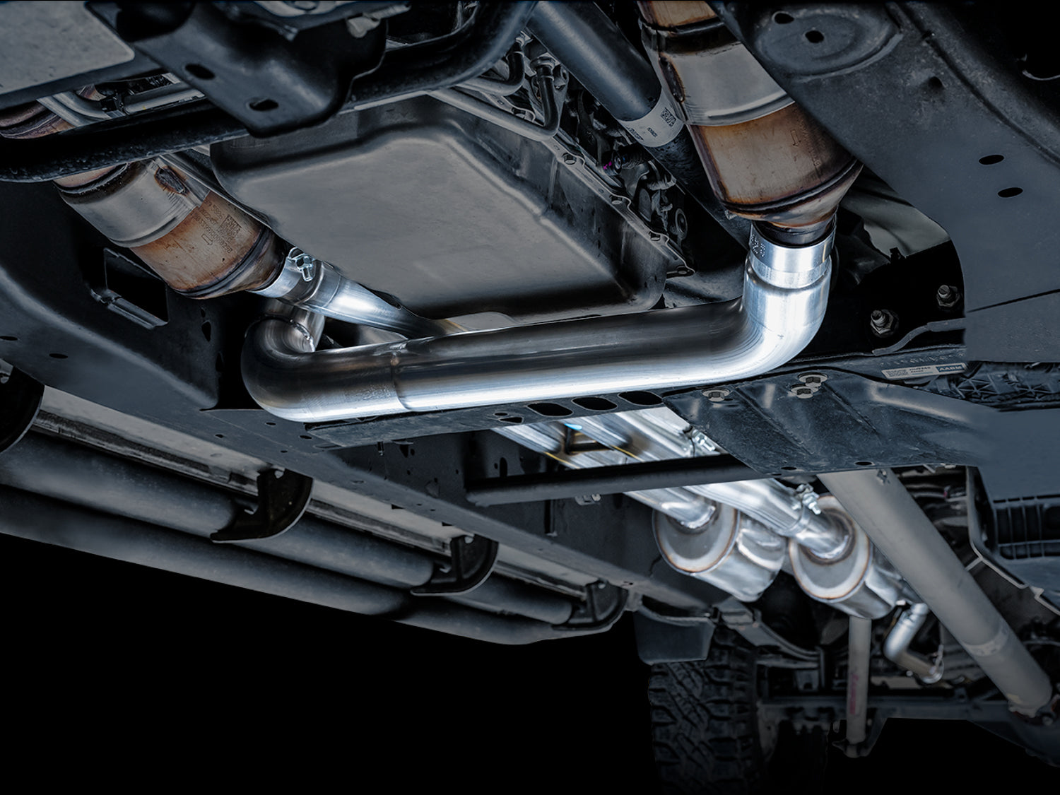 AWE 0FG Catback Split Rear Exit Exhaust for 4th Gen Silverado/Sierra 1500 6.2L (with bumper cutouts) - Quad Chrome Silver Tips - Mounted