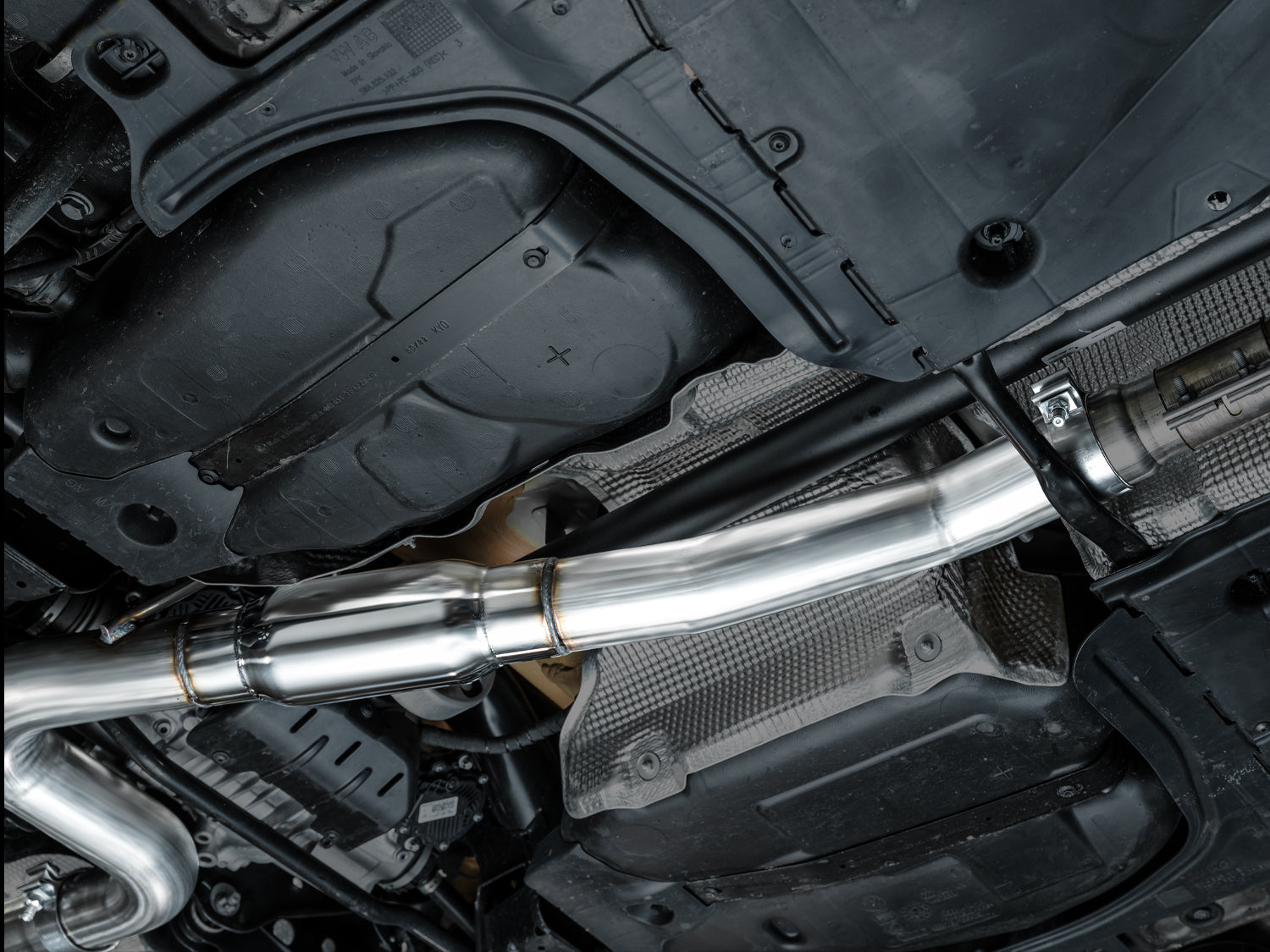 AWE Touring Edition Exhaust for Volkswagen MK8 Golf R - Chrome Silver Tips - Mounted