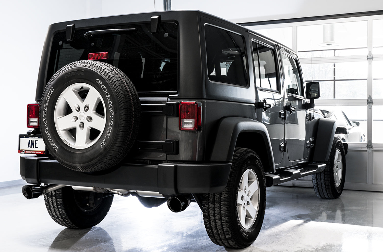 AWE Tread Edition Axleback Dual Exhaust for Jeep JK/JKU 3.6L - Diamond Black Tips - Mounted