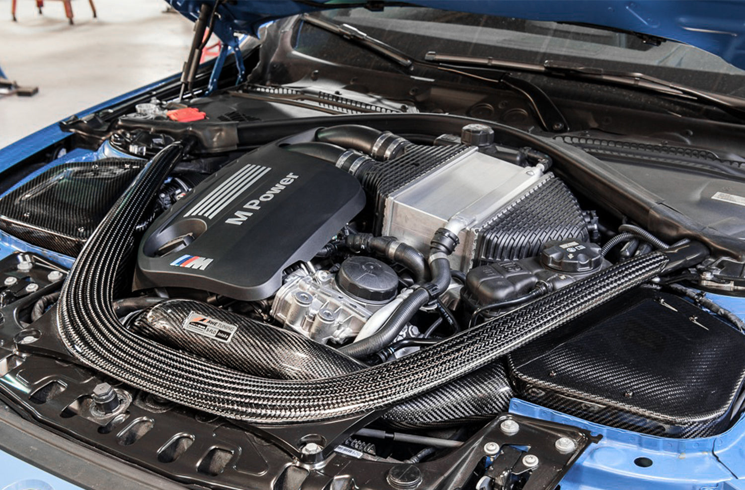 AWE S-FLO Carbon Intake for BMW F8X M3 / M4 - Mounted