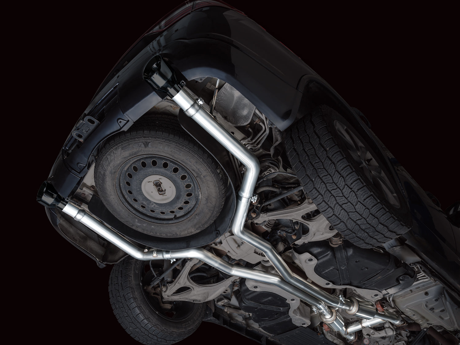AWE Track Edition Exhaust for Dodge Durango 3.6 / 5.7 - Diamond Black Tips - Mounted