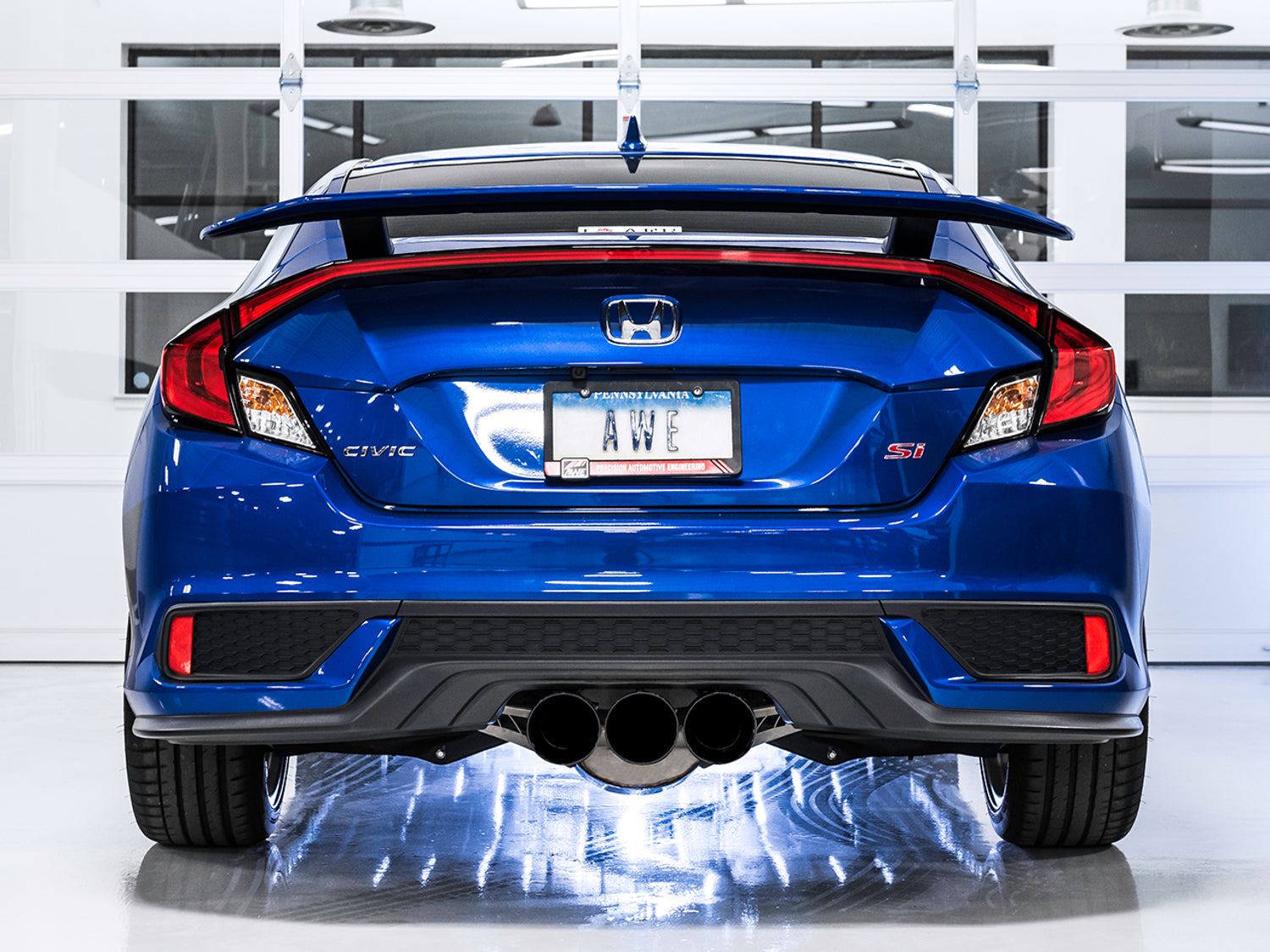 AWE Dual-to-Triple Tip Conversion for 10th Gen Civic Si - Diamond Black Tip (AWE Exhaust required) - Mounted