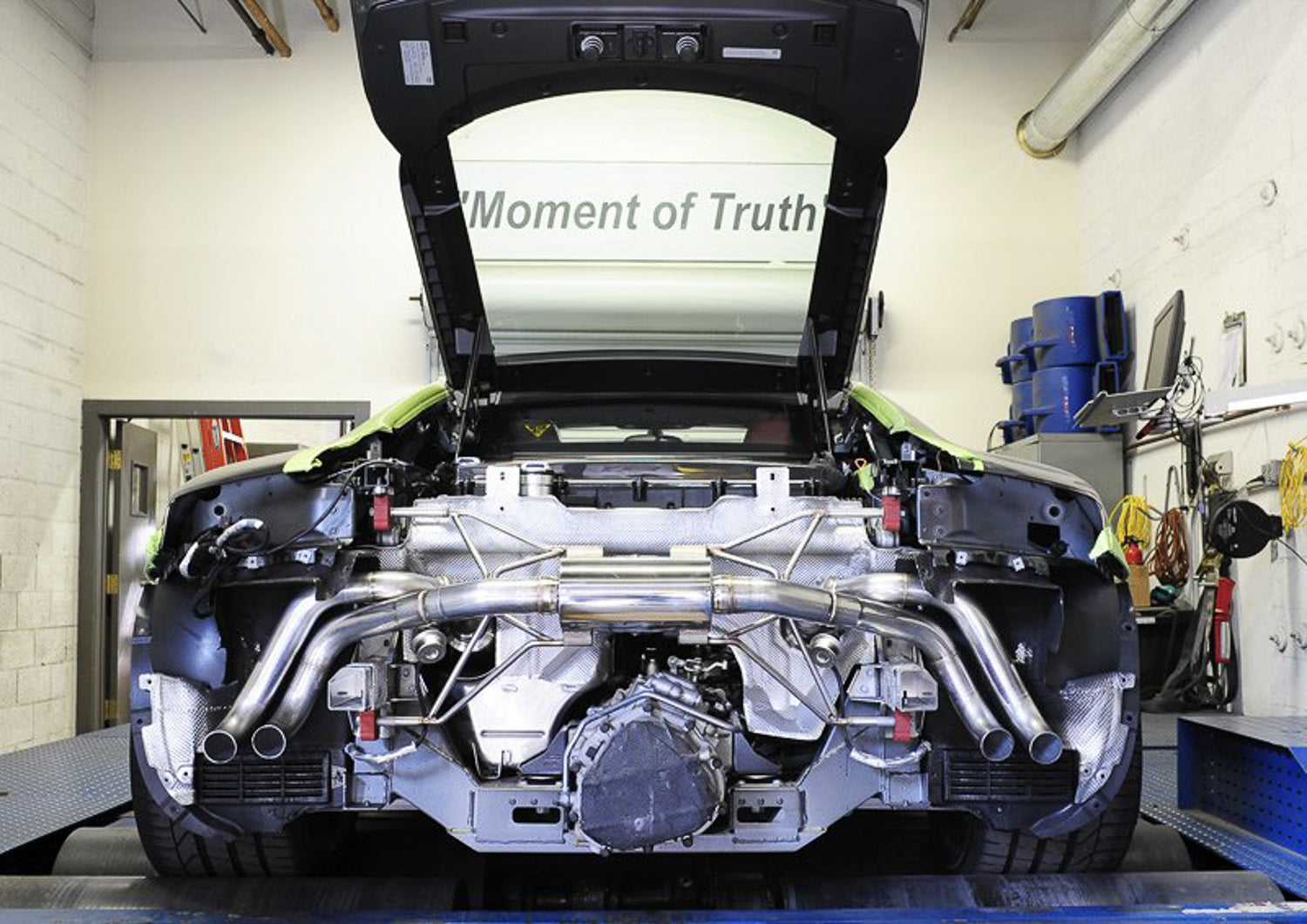 AWE Straight Pipe Exhaust for Audi R8 4.2L - out of package