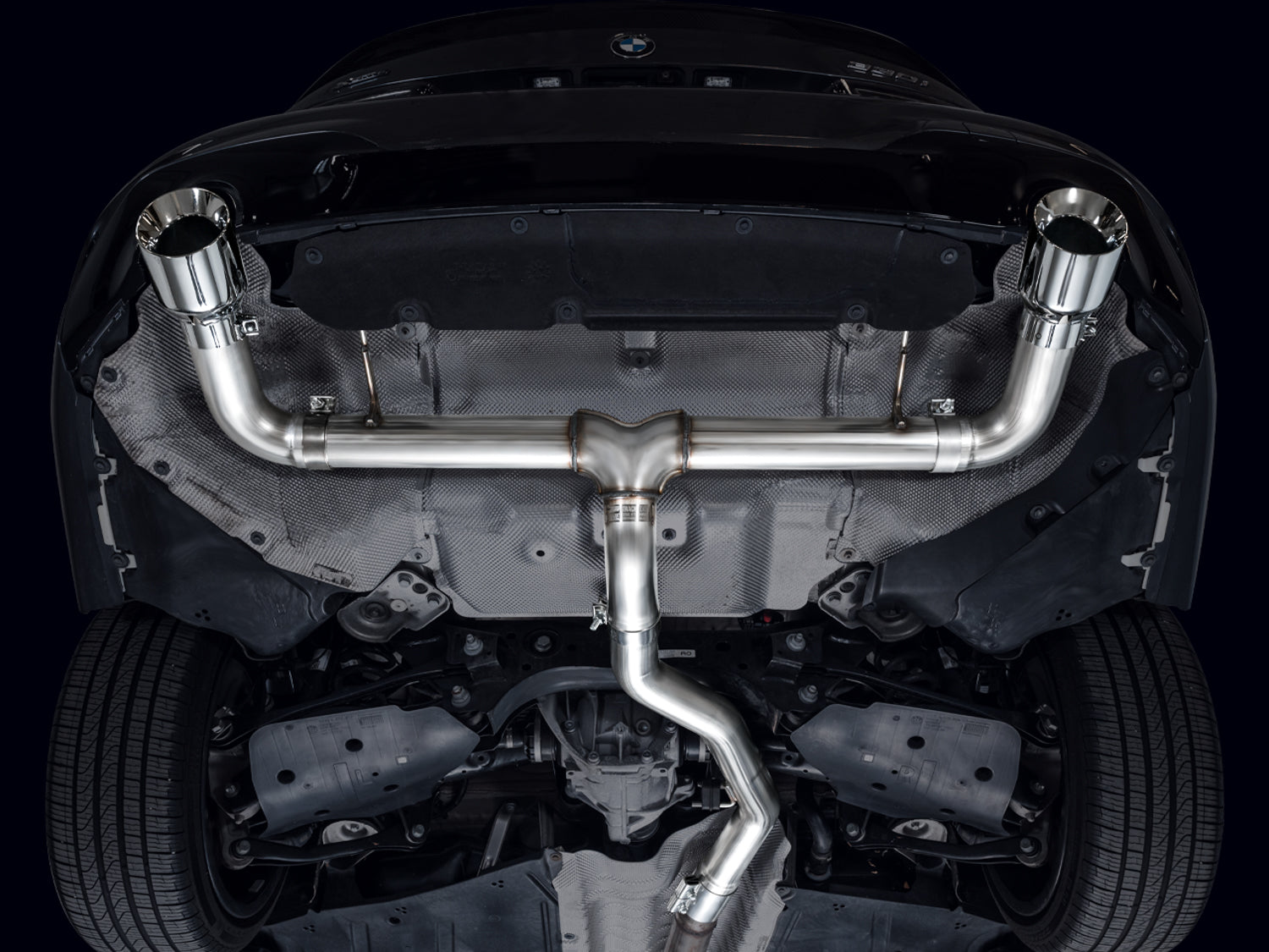 AWE Track Edition Axleback Exhaust for BMW G2X 330i/430i - Chrome Silver - Mounted