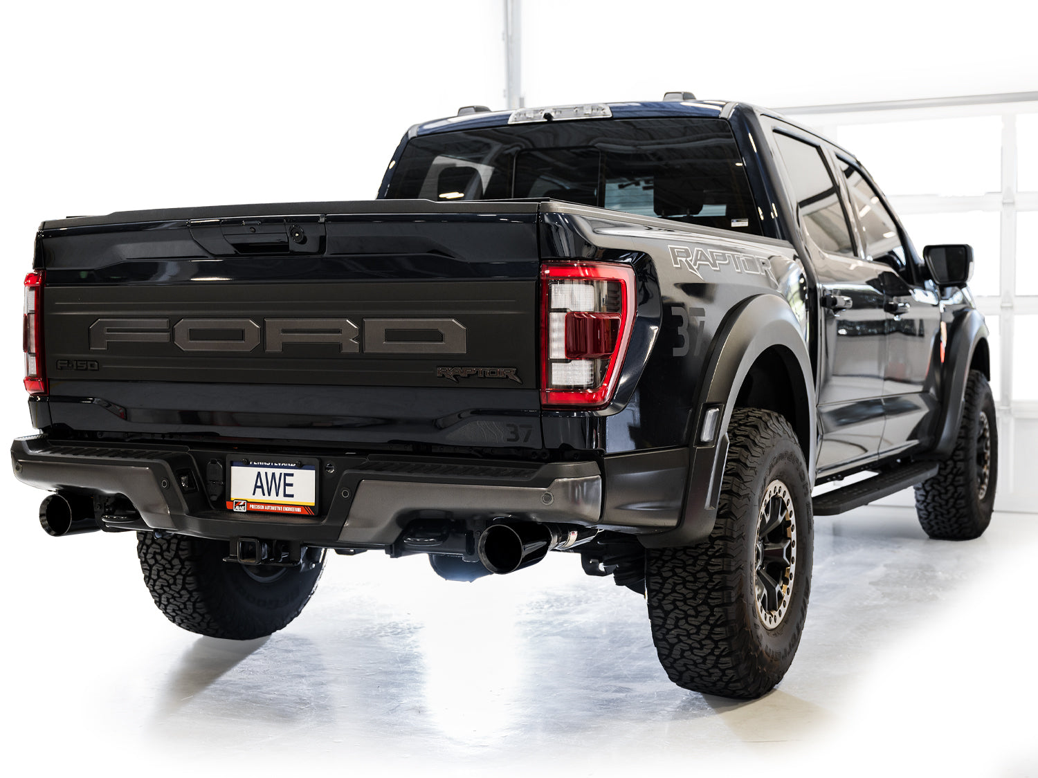 AWE SwitchPath™ Exhaust for Gen 3 Raptor - Diamond Black Tip - Mounted