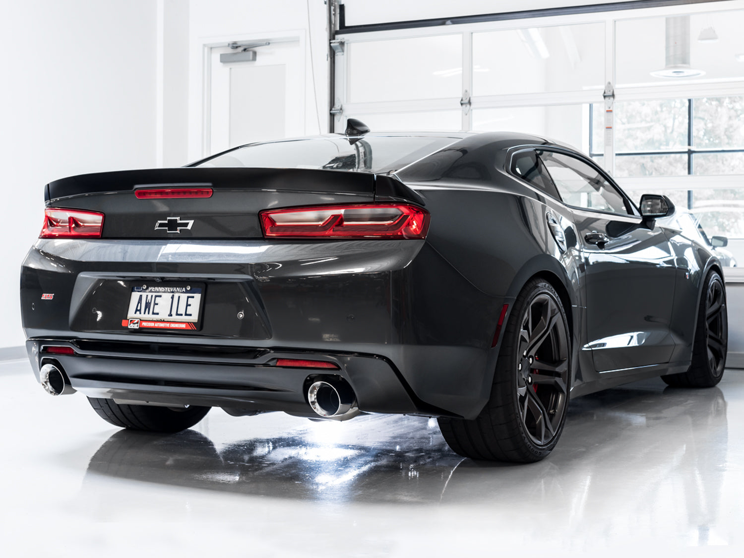 AWE Track Edition Axle-back Exhaust for Gen6 Camaro SS / LT1 - Chrome Silver Tips (Dual Outlet) - Mounted