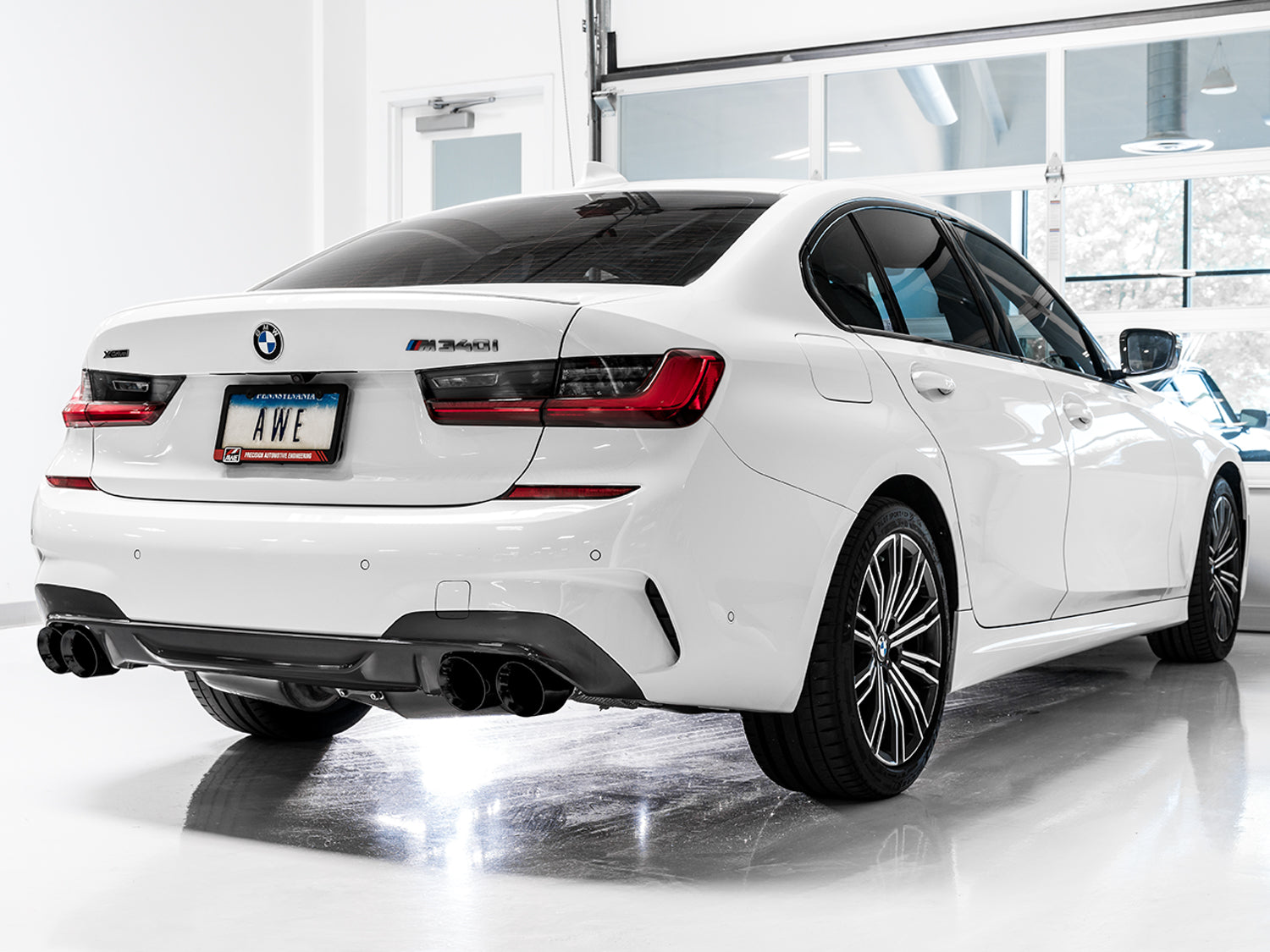 AWE Resonated Touring Edition Exhaust for G2X M340i / M440i - Diamond Black Tips - Mounted