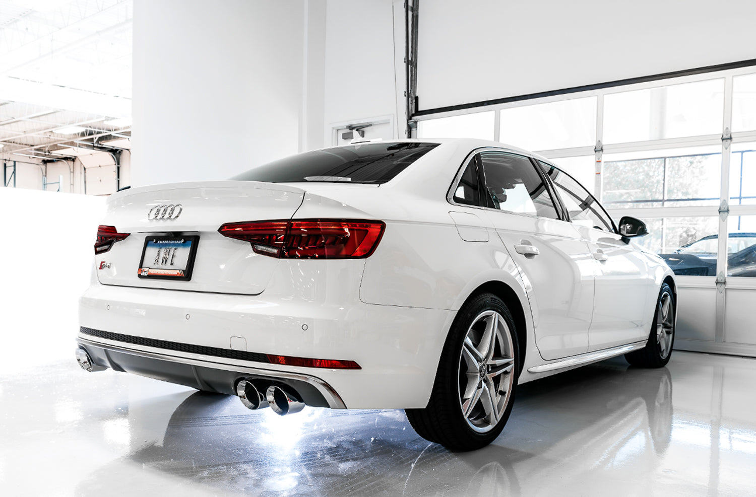 AWE Touring Edition Exhaust for Audi B9 S5 Sportback - Diamond Black 102mm Tips - Mounted