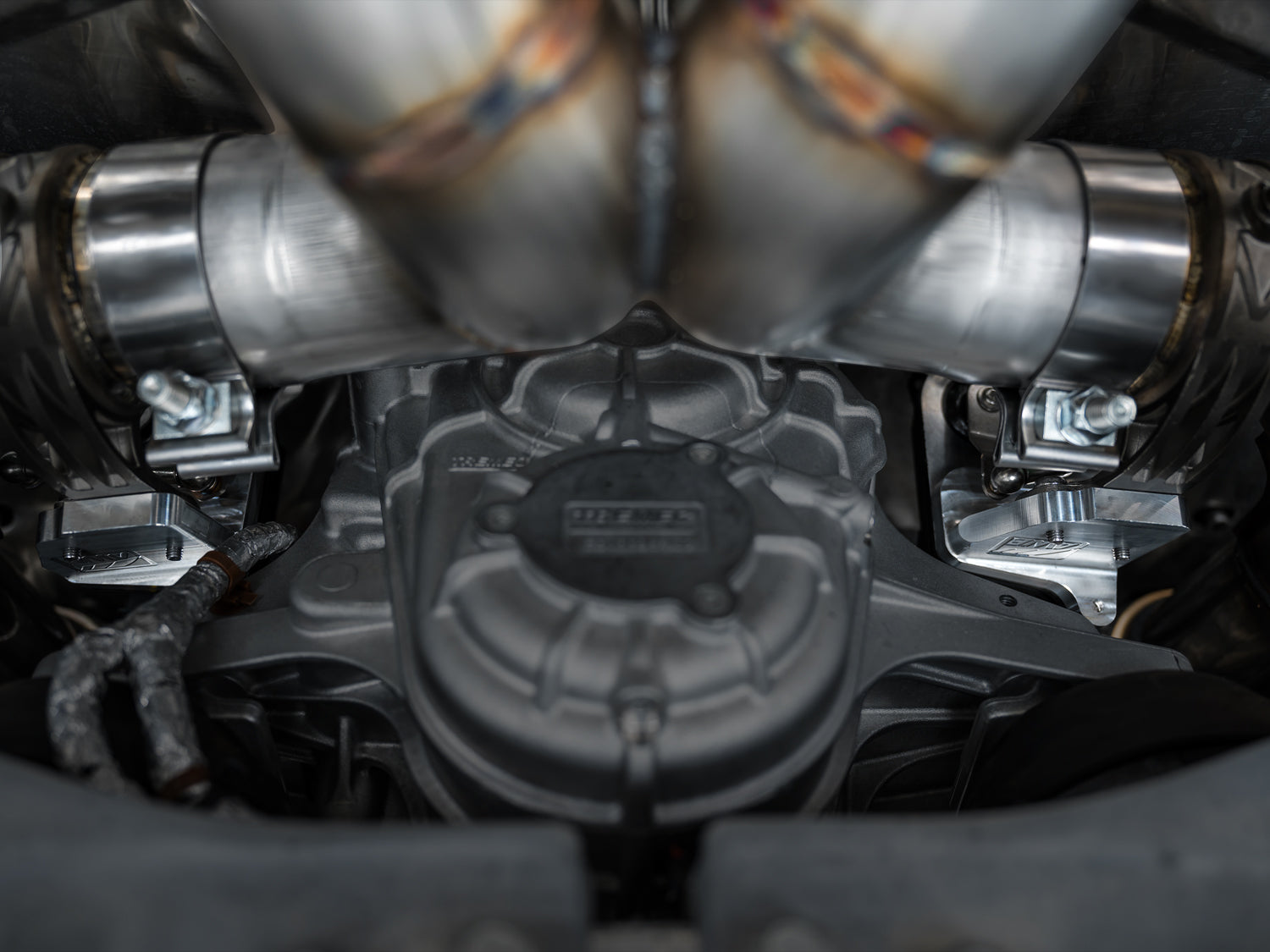 AWE SwitchPath Exhaust for C8 Corvette Z06 - Diamond Black Tips - Mounted